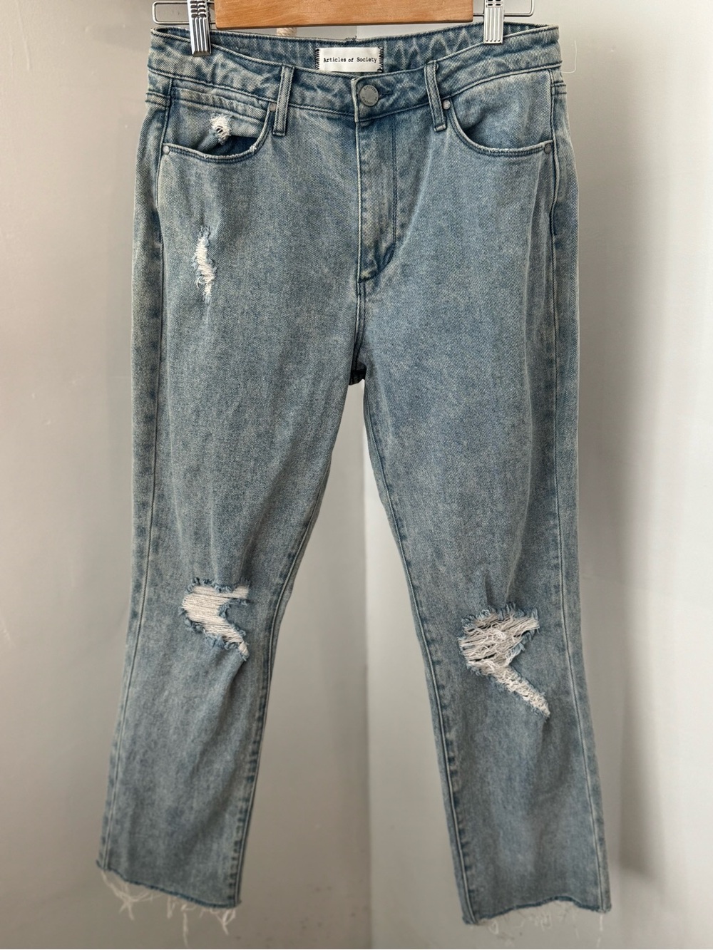 Articles of Society Distressed Cropped Jeans Size 26 Light Wash Raw Hem Denim - Picture 2 of 10